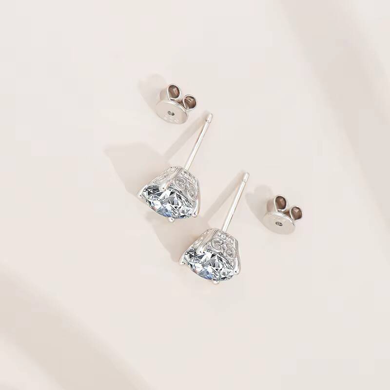 Wholesale Fashion Jewelry 925 Sterling Silver Moissanite Stud Earrings High Grade Simple Elegant Double C Earring for Women Gift