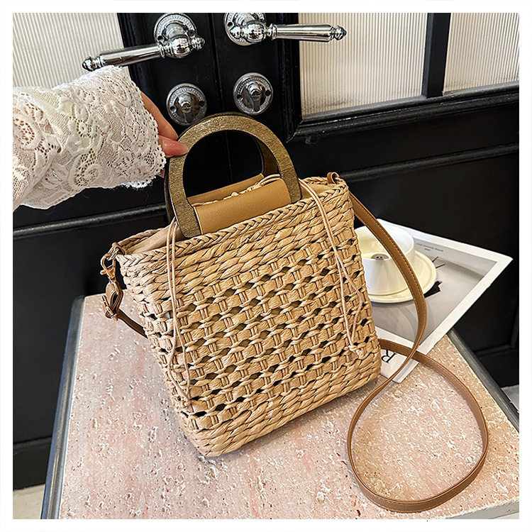 2025 new woven shoulder bag designer crossbody bag casual women's small square bag