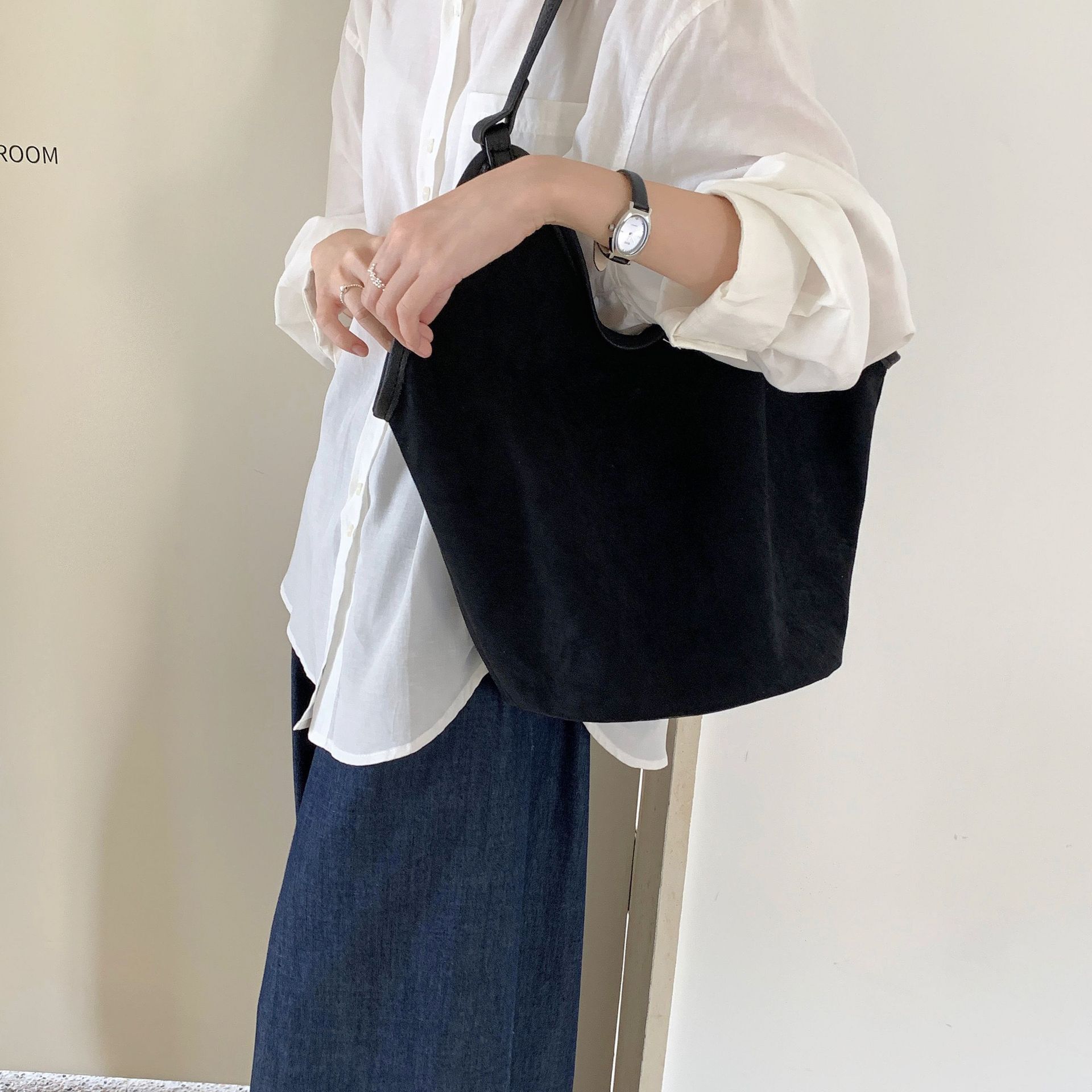 2025 new multi fruit women's retro handbag luxury bag women's autumn and winter crossbody bag designer bag lazy style shoulder bag