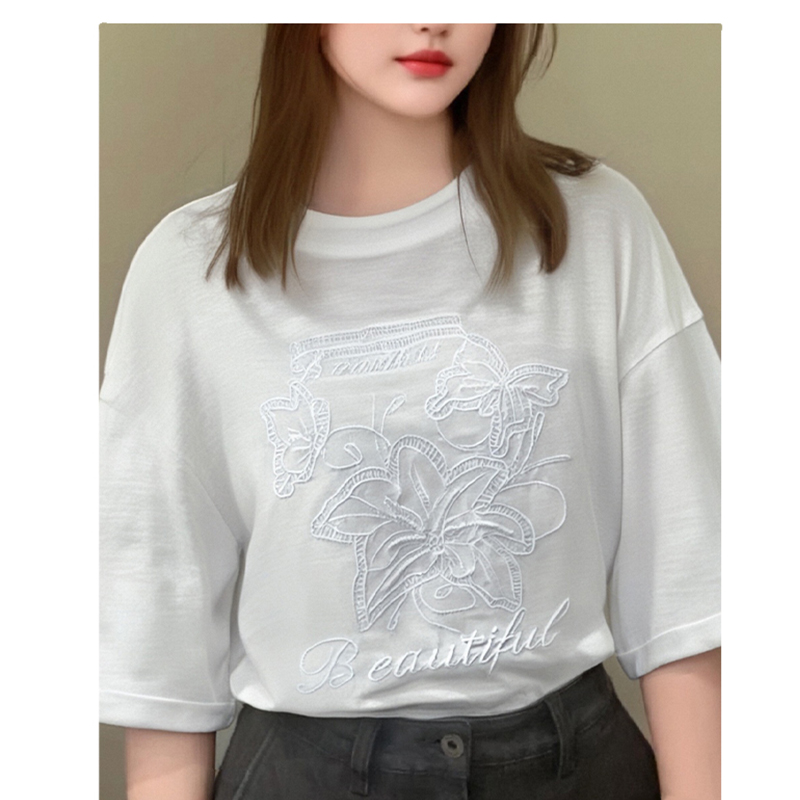 Women's T-Shirt Women's White Short - Sleeve T - Shirt with Exquisite Floral Embroidery and "Beautiful" Lettering, Casual Loose Fi