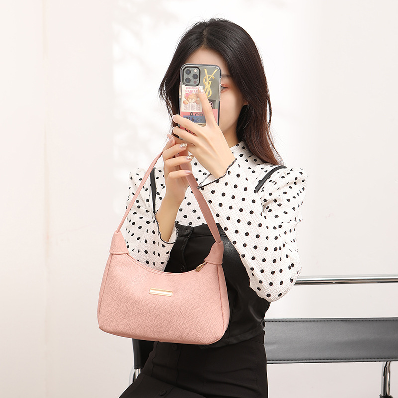 Designer Bag Trendy Fresh Sweet Lychee Pattern Sequin Decoration Wholesale Free Shipping Underarm Bag Niche Design Luxury Bag Export Handbag