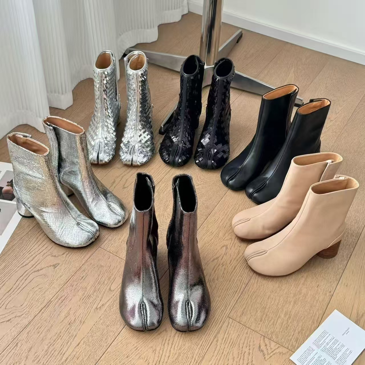 Black calfskin Split toe boots Leather outsole Ankle Boots slip-on round Toe block heel booties 8.5cm Fashion Boot Side buckle women luxury designer shoes with box