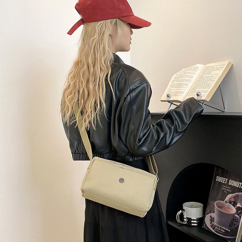 Foreign Trade Free Shipping New Simple Women S Crossbody Bag Large Capacity Casual Luxury Bag Nylon Shoulder Bag Daily Commuting Versatile Small Desig