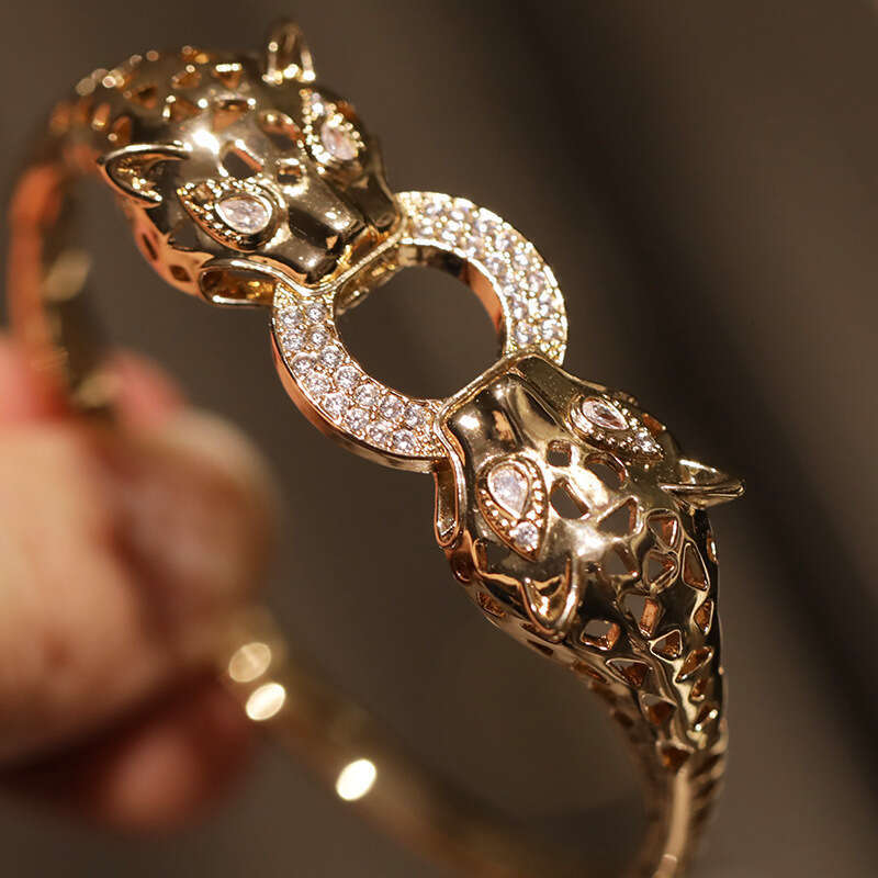 Gold tone designer bracelet for women luxury jewelry moissanite chain high-end open bracelet retro fashion versatile stainless steel diamond leopard b