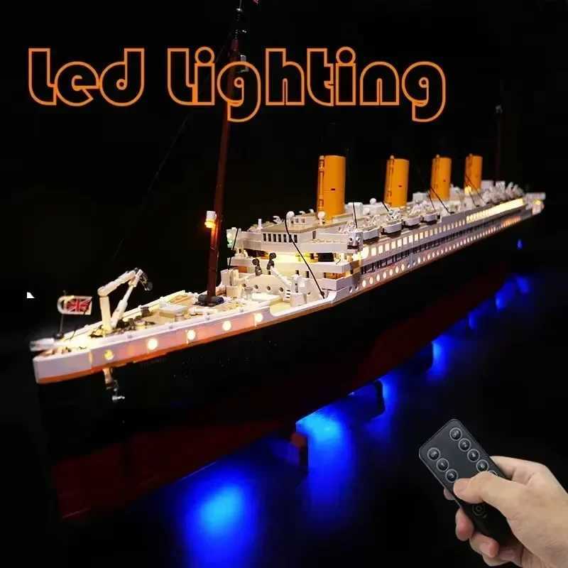 MINISO In Stock FIT 10294 Titanic Large Cruise Boat Ship 135M 9090PCS Steamship Building Blocks Toys Halloween Holiday Gifts Z250910
