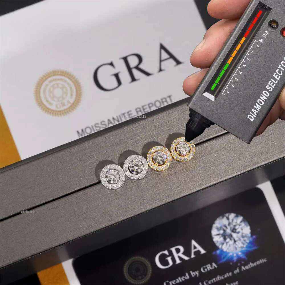Trendy Hip Hop Ear Studs Ice Out VVS Moissanite Dia Jewelry Gold Plated Sterling Sier Stud Earring for Women