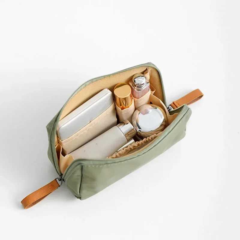 Women Cosmetic Bag Solid Color Korean Style Makeup Organizer Bag Pouch Toiletry Waterproof Makeup Make Up Purse Organizer CaseXJ250910