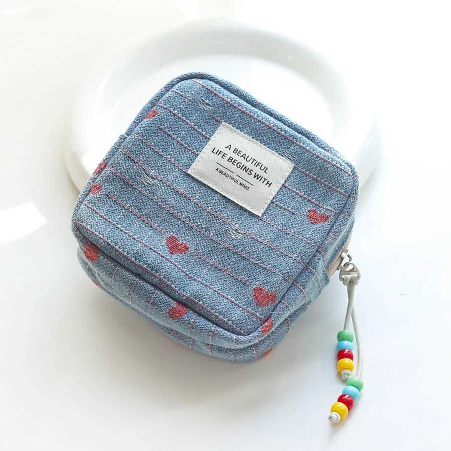 Korean Style Small Portable Square Makeup Bag for Students Earphones Lipstick Storage Pouch Casual Denim Fabric Travel EssentialXJ250910