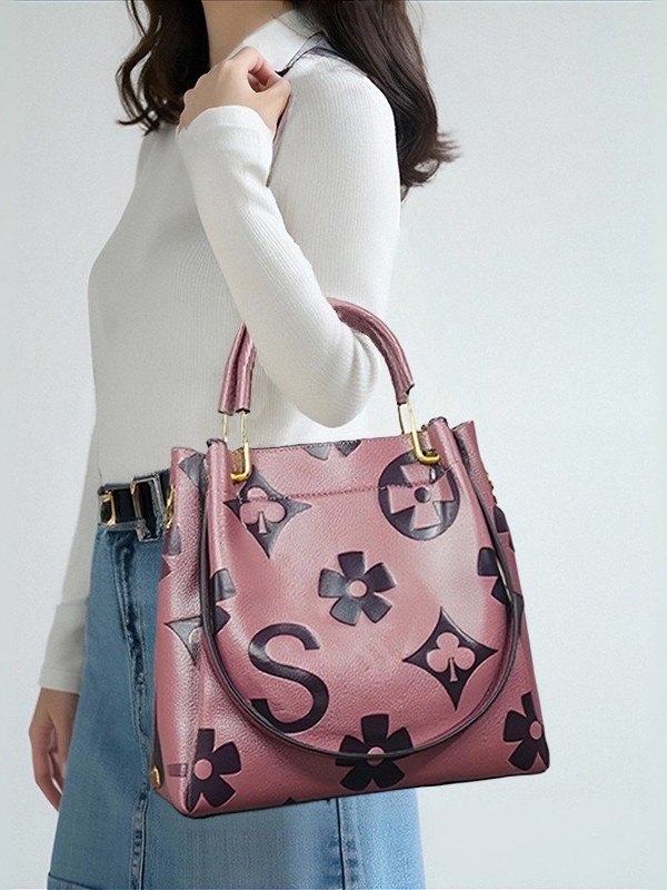 new Free shipping designer bag Crossbody bag with women's layered design fashionable and convenient
