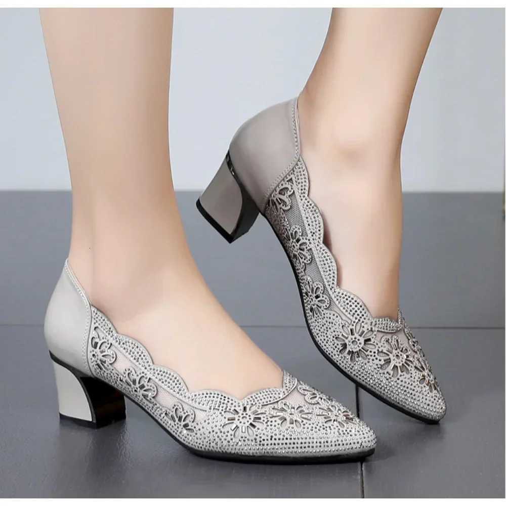 Fashion Hollow Out Genuine Leather Pumps Women Shoes Med Heels Square Diamond Mesh Ladies Office Crystal Pointshoes W250910