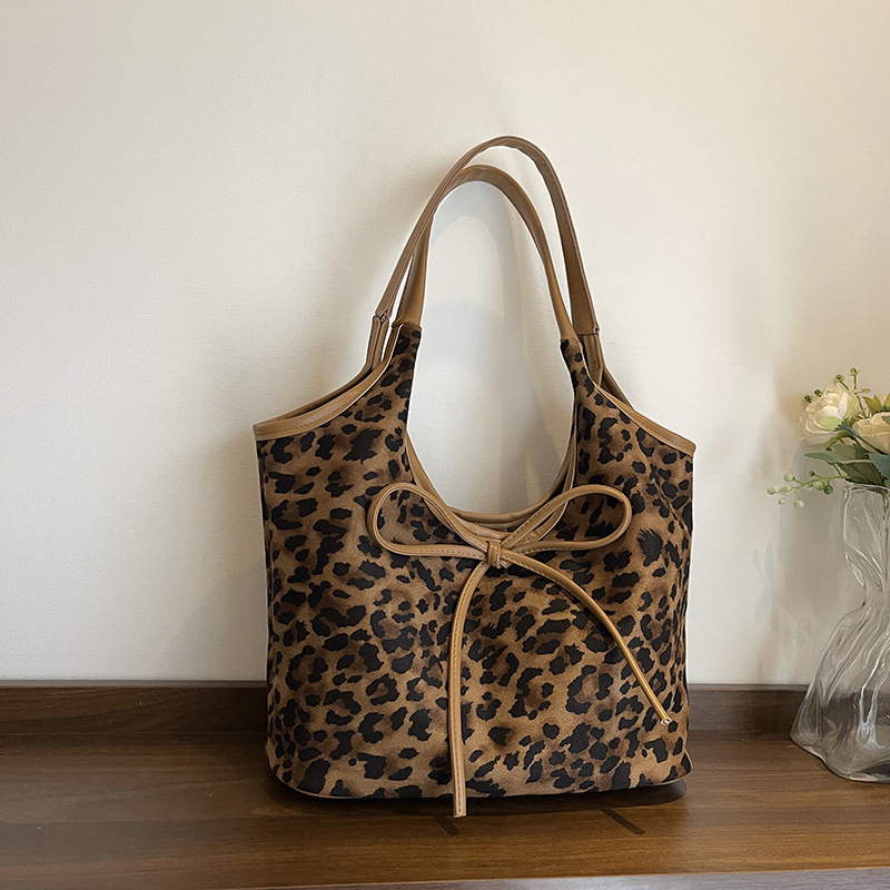 Fashion leopard print shoulder bag 2025 new designer retro women's bag multifunctional casual handbag