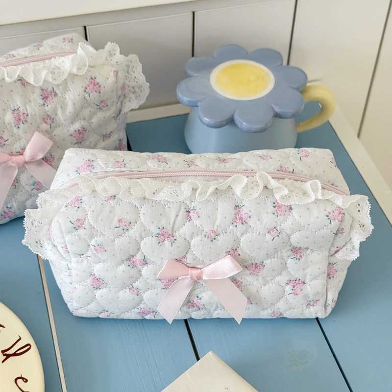 Pink Floral Bow Cosmetic Bag Cute Lace Makeup Pouch Large Capacity Women Cosmetic Organizer Storage BagsXJ250910