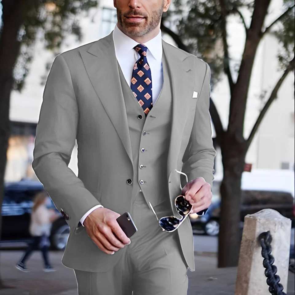 Blue Formal Mens Suit 3 Piece Set Slim Fit Jacket Pants Vest Wedding Groom TailorMade Tuxedo Blazer XS5XL W250910