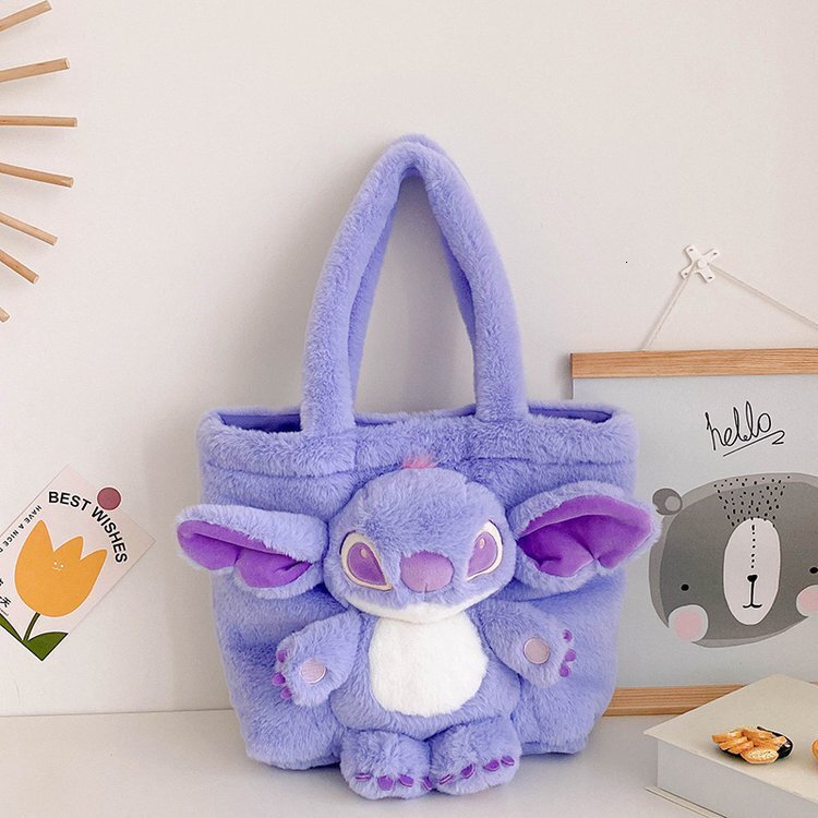 Winter New Large Designer Bag Capacity Luxury Bag Cute Pineapple Pooh Sweet Girls Free Shipping Shoulder Bag Street Versatile Plush Women S Bag