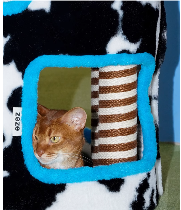 Universal Pet Furniture: Multi-Level Cat Condo Combining a Cozy Sleeping Area and Play Structure