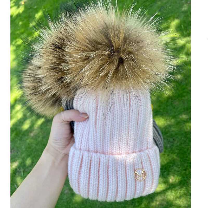 Real Raccoon Fur Ball hats Winter Hat C Kids Boy Girl Aldult Warm Big Fur Pom Poms Ski Hat Fur Pompoms Hat 2022XJ250910