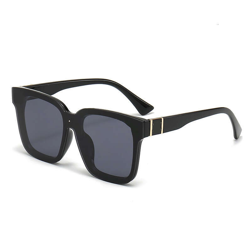 New Women's Large Frame Fashion Trend Vacation Casual Sunglasses 6095