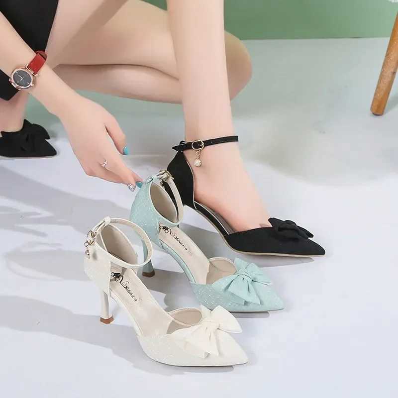 2024 Summer New Slim Heel Shoes with One Line Buckle Hollow Pointed High Heels Fashion Bow Womens Shoes W250910