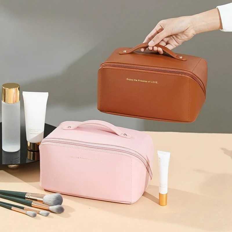 Luxury Womens Travel Makeup Bag Cosmetic Organizer Pouch Fashion Zip Storage Case festival Gift for LadiesXJ250910