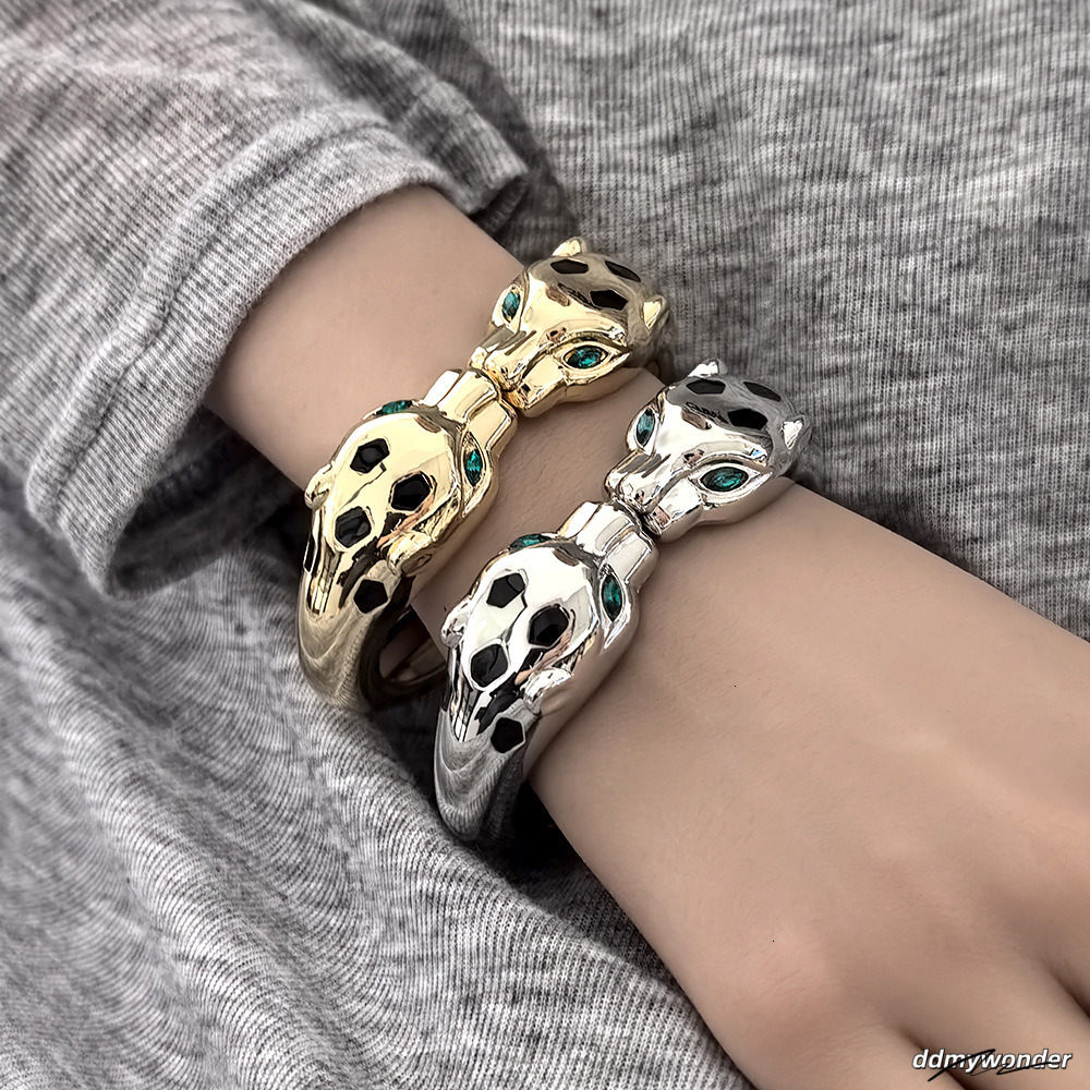 2025 New Retro, Fashionable And Individual Leopard Head Oil Drop Alloy Open Designer Jewelry Wedding Ring Bracelet ddmywonder ddmywonder