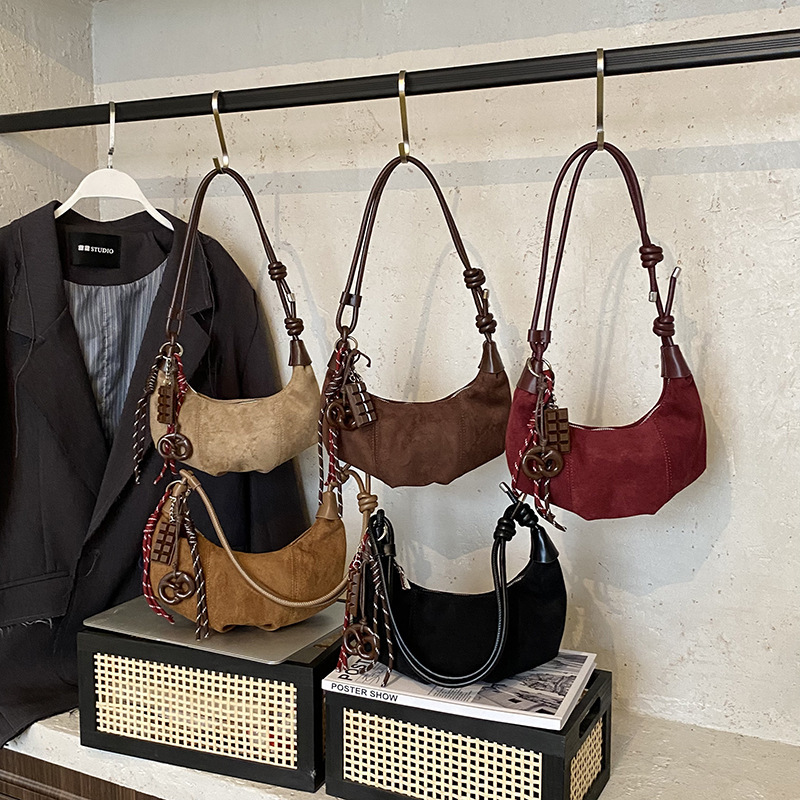 Free shipping designer Vintage Melad Matte Horn Bag Dumpling Bag Niche Design Simple Commuter Bag Crossbody Bag Women Shoulder Bag