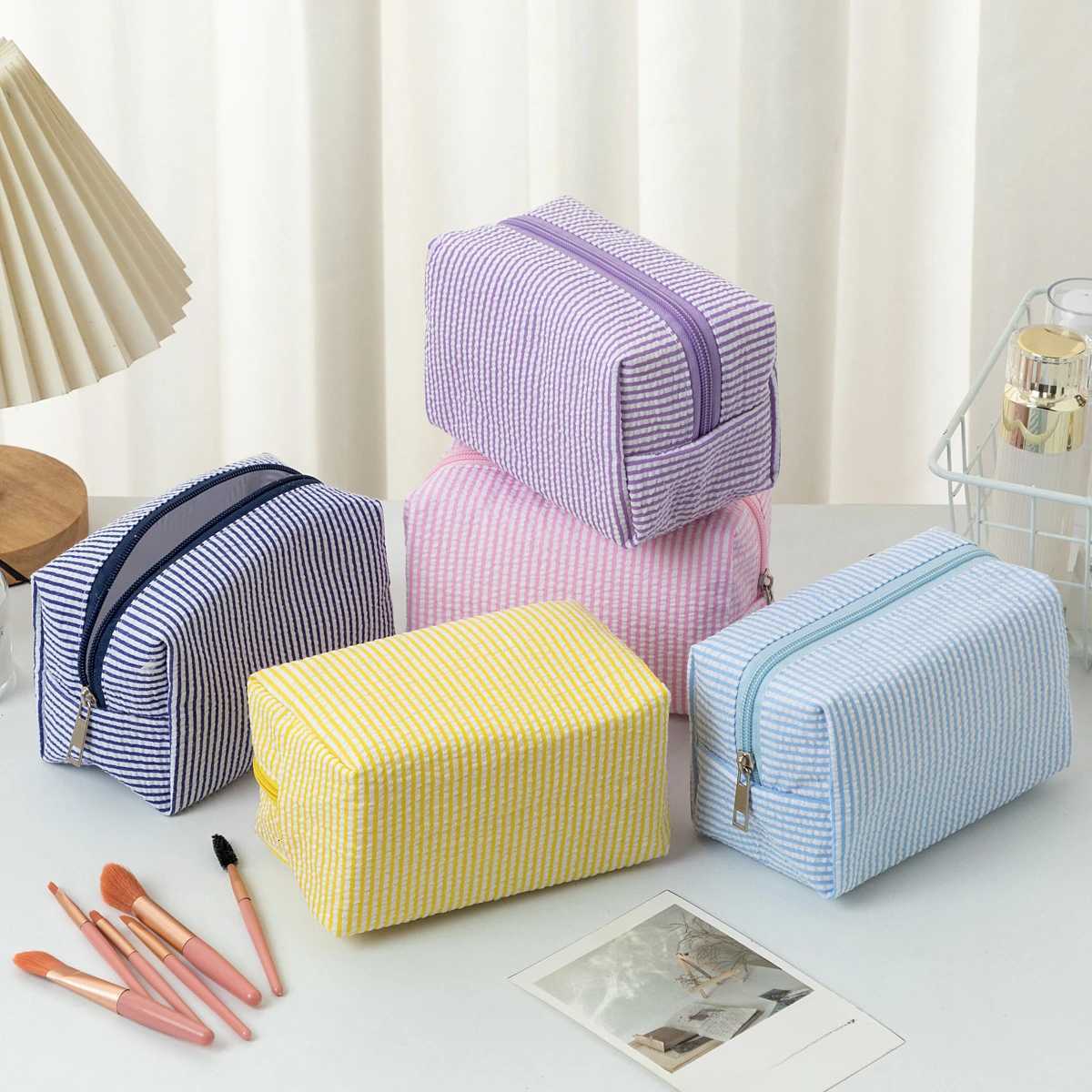 New Fashion Striped Women Cosmetic Bag Portable Zipper Makeup Travel Organizer Female Handbag Toiletry Pouch For GirlsXJ250910