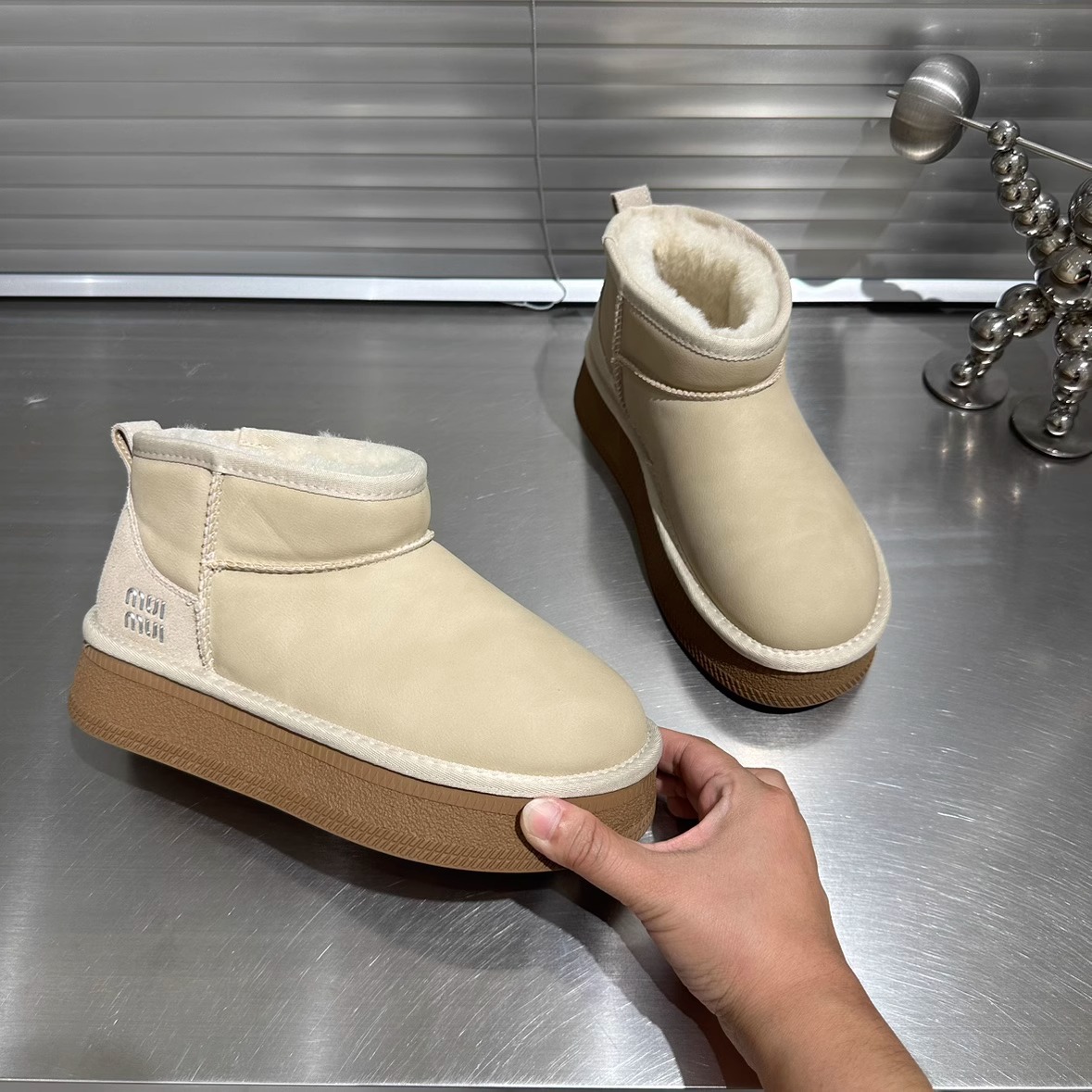 Free shipping Designer Boots Thick soled snow boots for women in winter with added fleece thick insulation anti slip cotton boots maroon