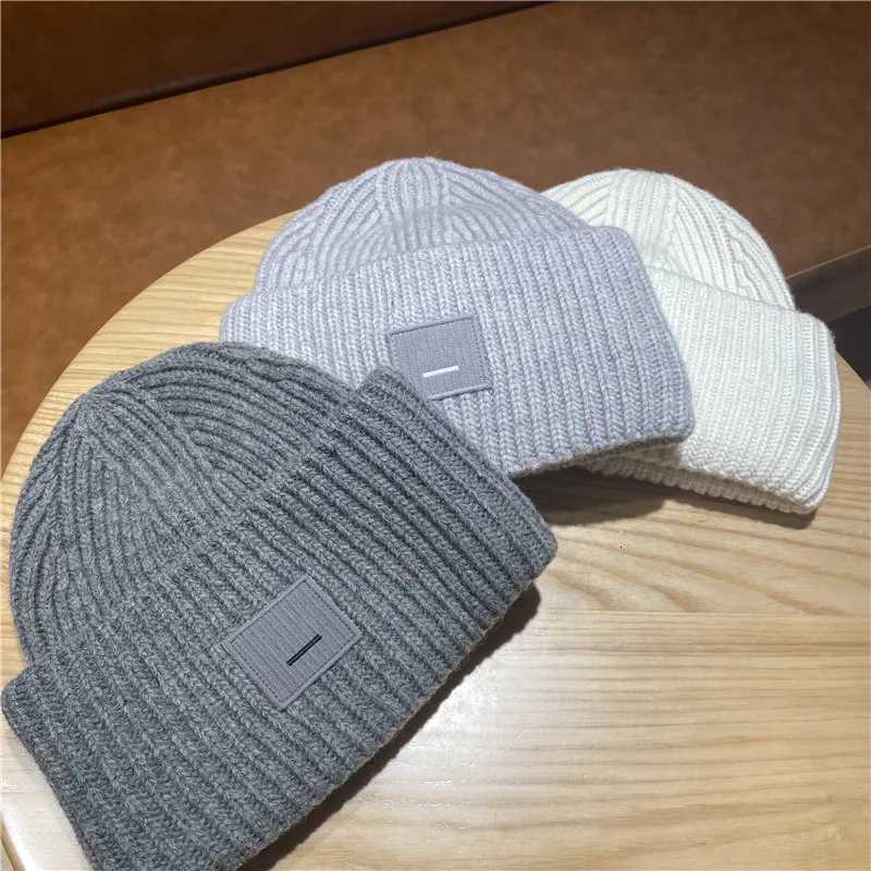 New Woolen Knitted Smile Face C Womens Thiened Autumn Winter Hat Mens Couple Warm Tren Cold Hat Casual Sle High TopXJ250910
