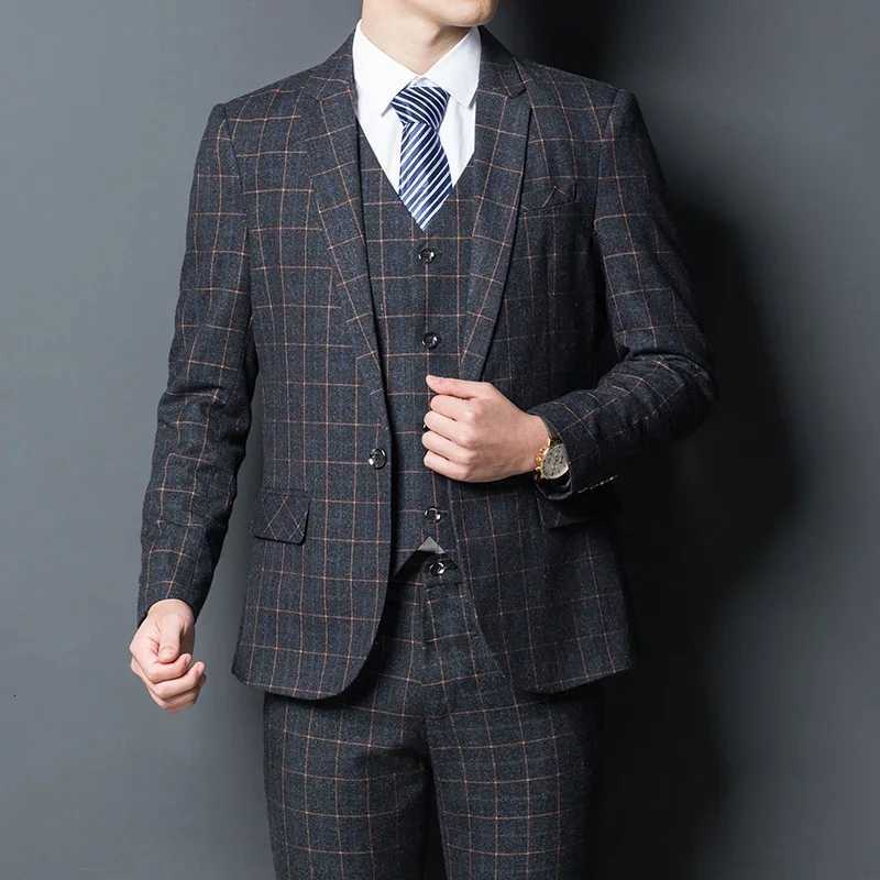 2025 Suit Blazer Vest Pants Mens Fashion Hosting Work Business Wedding Casual Art Style Elegant Gentlemans Suit M6XL W250910