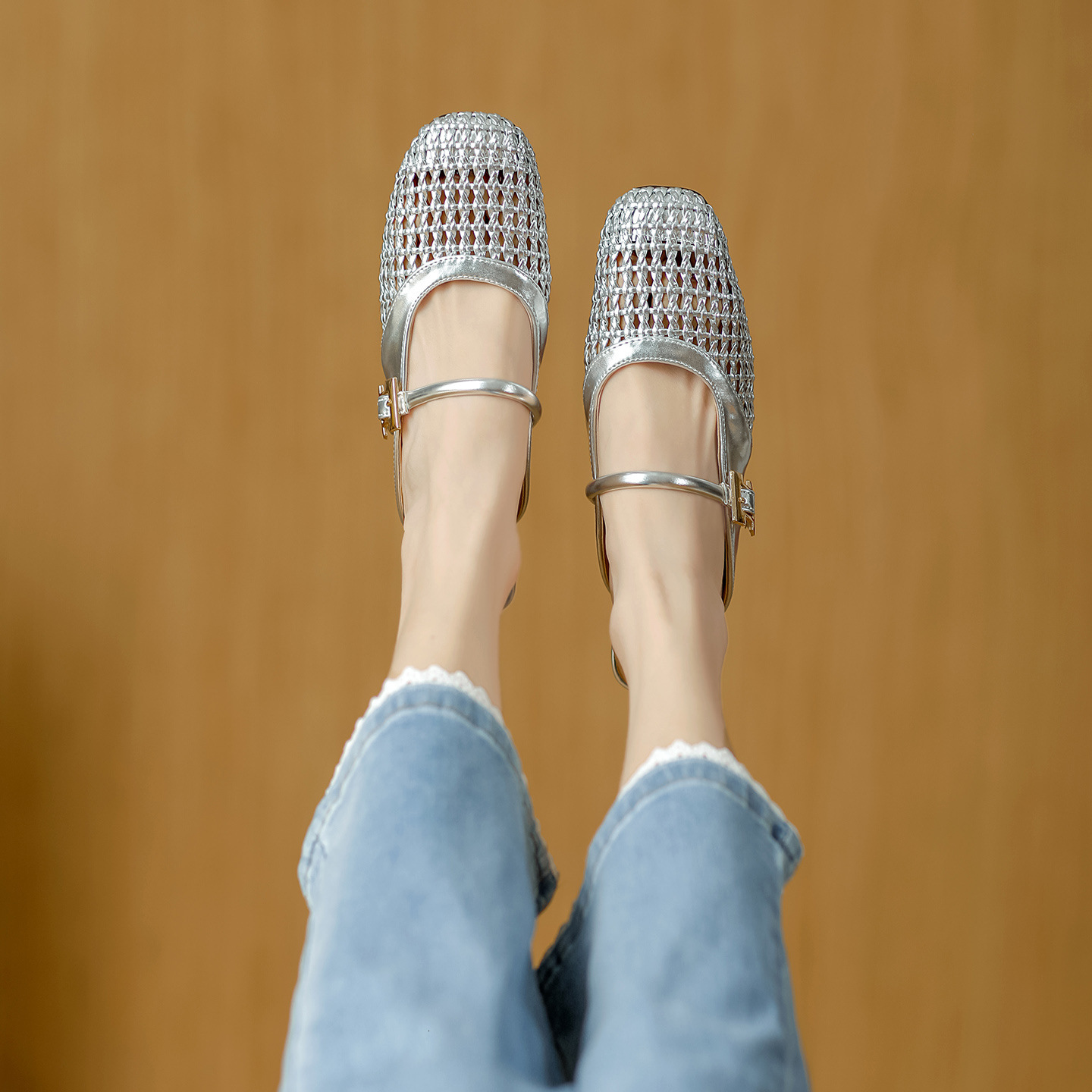 Designer high heels with mesh hollow toe closed flat shoes women's single strap woven half slippers simple high heels lazy slippers