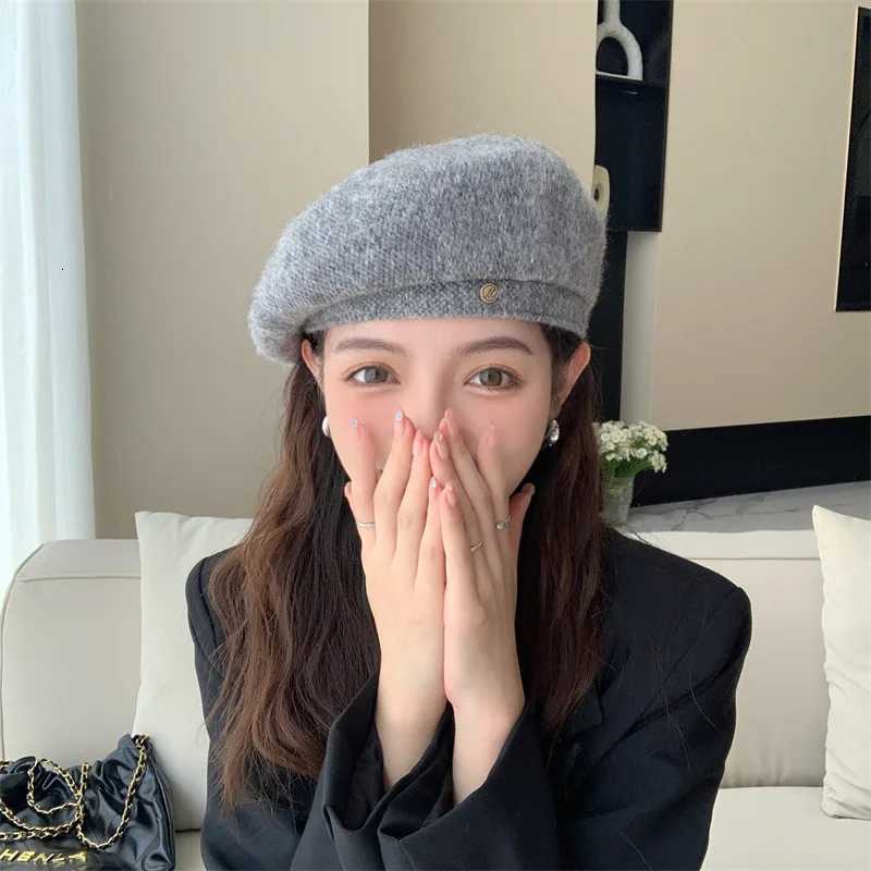 Beret wen 2025 new small circumference wool woon Japanese and Korean version versati autumn and winter painter hat G250910