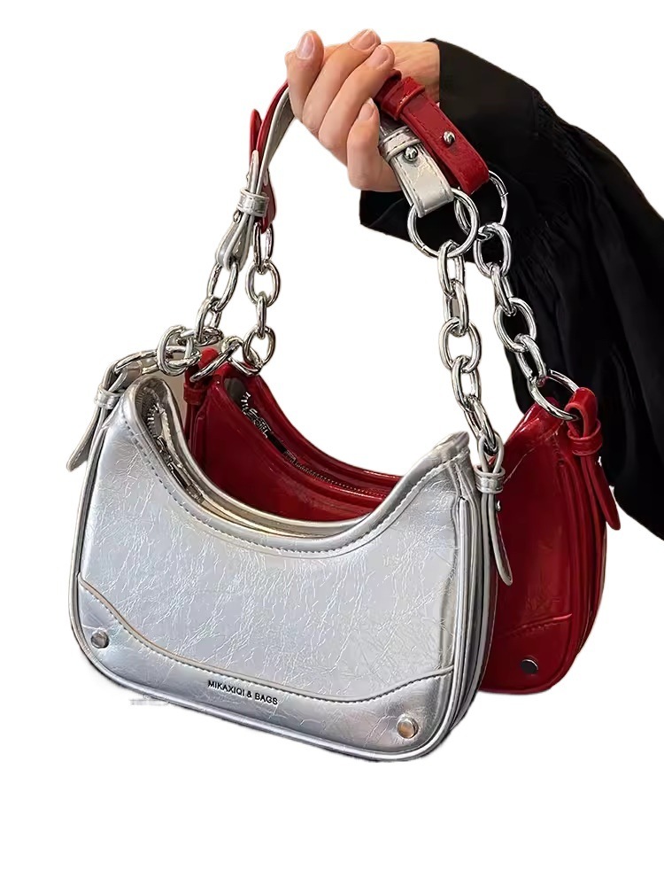 Niche Handheld Underarm Free Shipping Luxury Bag Designer Bag Bag For Women Summer New High End Silver Bag Fashion Chain Shoulder Crossbody Bag