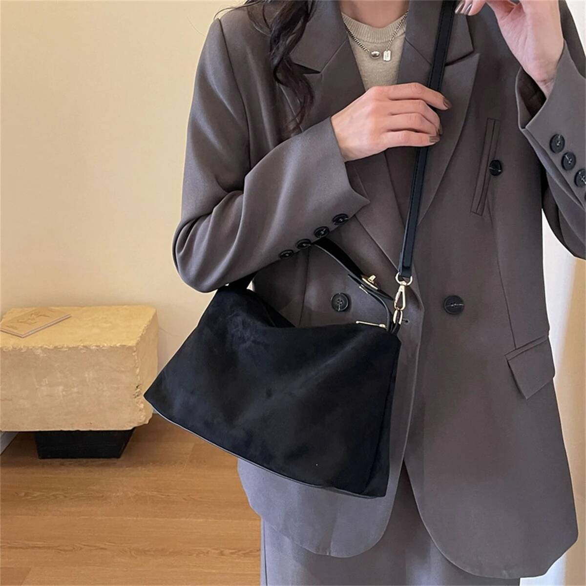 Zipper Solid Color Large Capacity PU Women s Shoulder Bag Simple And Fashionable Handbag Retro Style Trendy Designer Bag Travel Bag