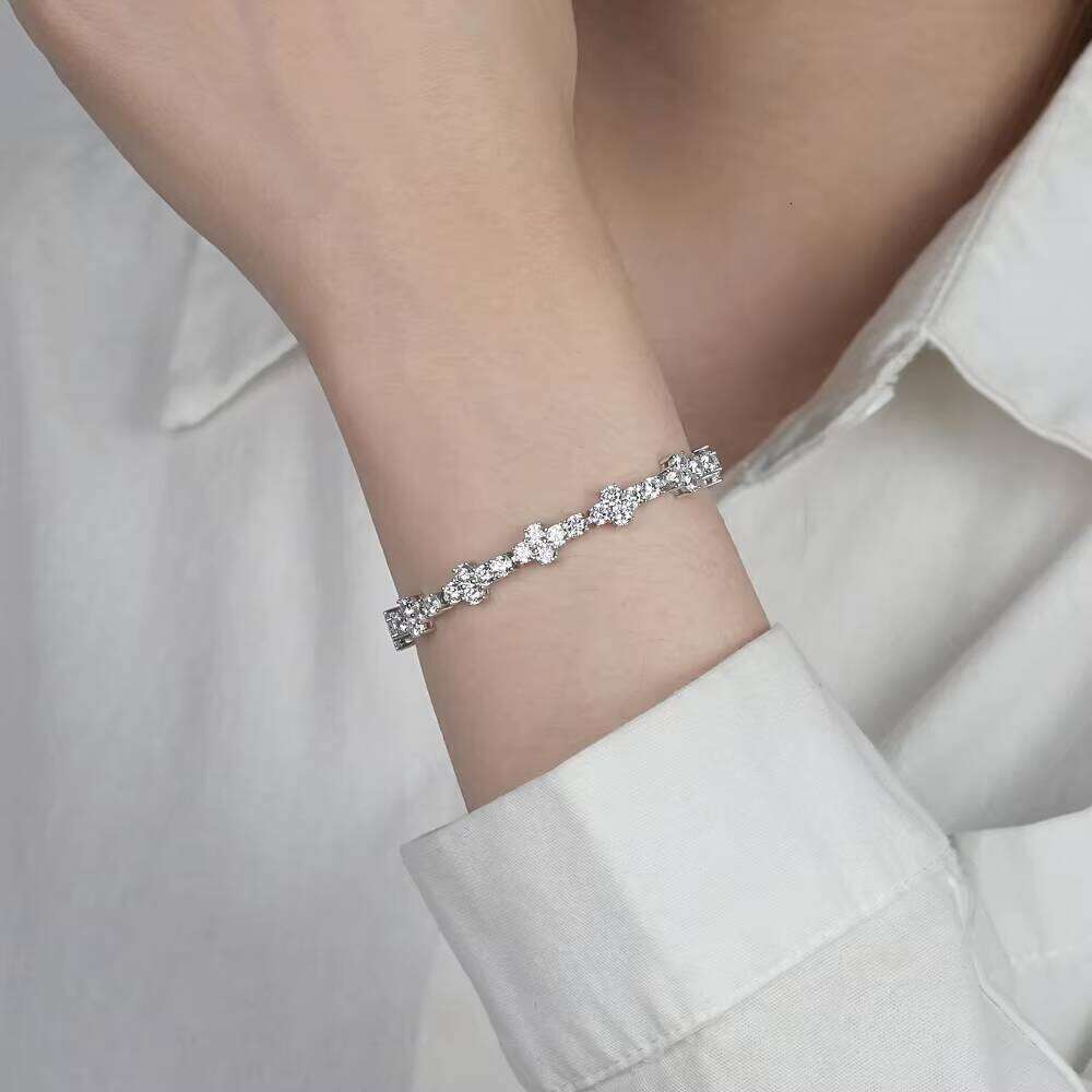 Wholesale Custom Fashion Sier Lab Dia GRA Moissanite Zircon Four-leaf Clover Tennis Sterling Bracelet