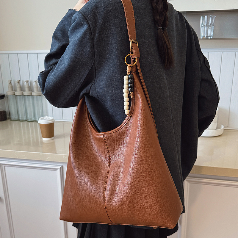 Free shipping designer Large Capacity Underarm Bag Women Versatile Fashion Single Shoulder Bag Crossbody Bag Bucket Bag Ladies Commuter Bag Tote Bag