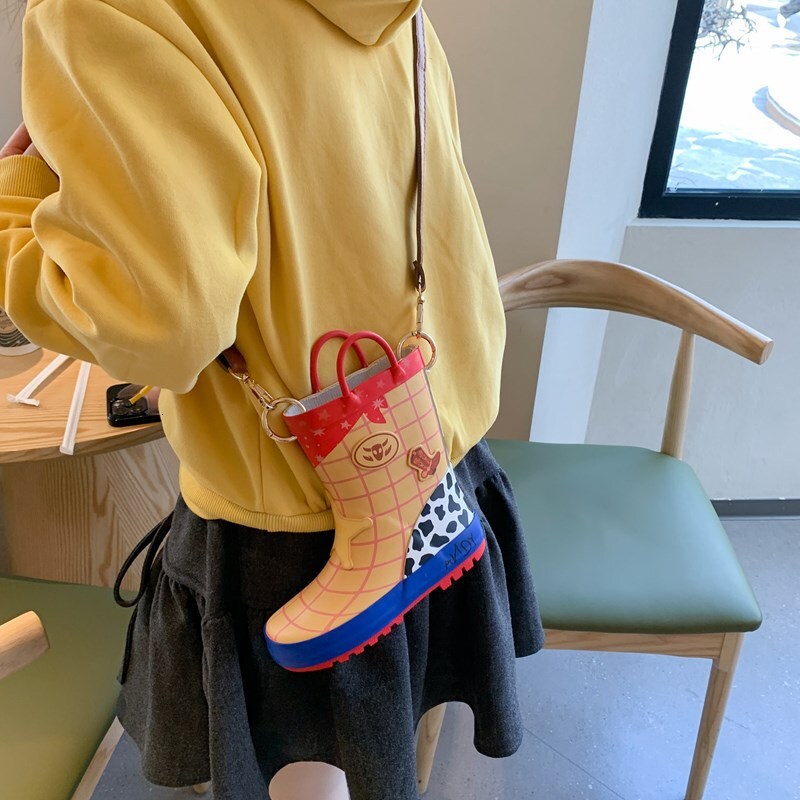 2025 Autumn New Japanese Creative Personality Style Cartoon Niche Design Versatile Trendy Fashion Women's Shoulder Bag bag Designer Bag