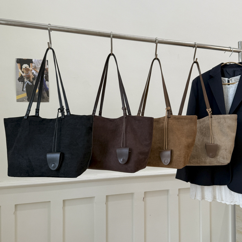 Free shipping designer Korean Retro Tote Bag Mother Bag New Large Capacity High-End Handbag Shoulder Bag Versatile Underarm Bag