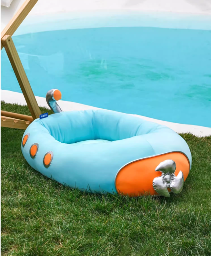 Durable Washing Machine Safe Dog Mat: Portable Cooler Pet Den Ideal for Canine Comfort
