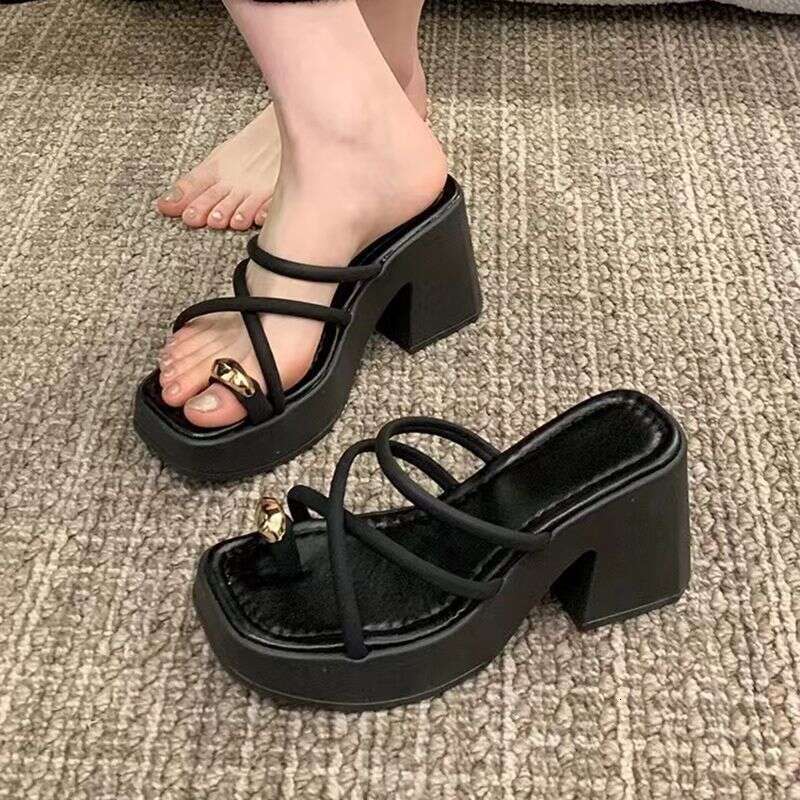 Stunning French Style High for Women Summer Outdoor Toe Post Slippers 2025 New Fashion Designer Shoe Thick Heel Non-Slip Sandals
