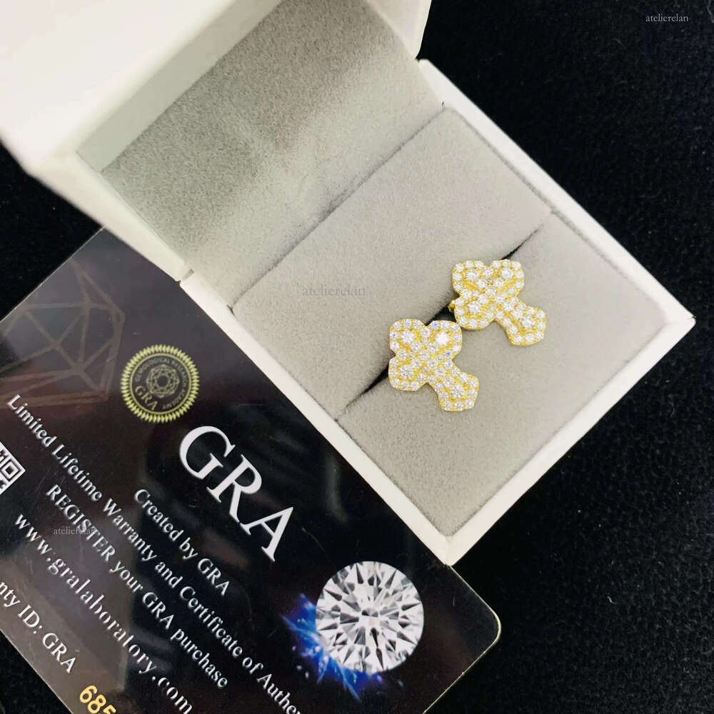 New Design Cross Studs Rapper Jewelry Solid Sier Iced Out Moissanite Earrings