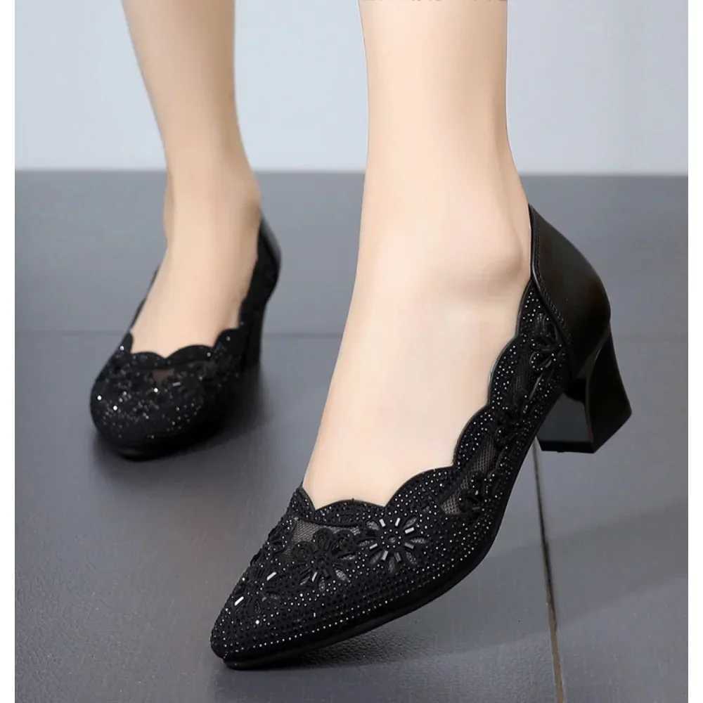 Fashion Hollow Out Genuine Leather Pumps Women Shoes Med Heels Square Diamond Mesh Ladies Office Crystal Pointshoes W250910