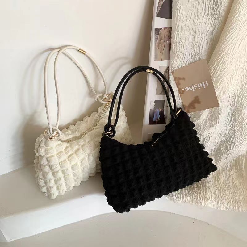New Designer Bag Autumn Winter White Cream Single Shoulder Underarm Bag For Women Free Shipping Luxury Bag Niche Cloud Light Luxury Crossbody Bag Whol