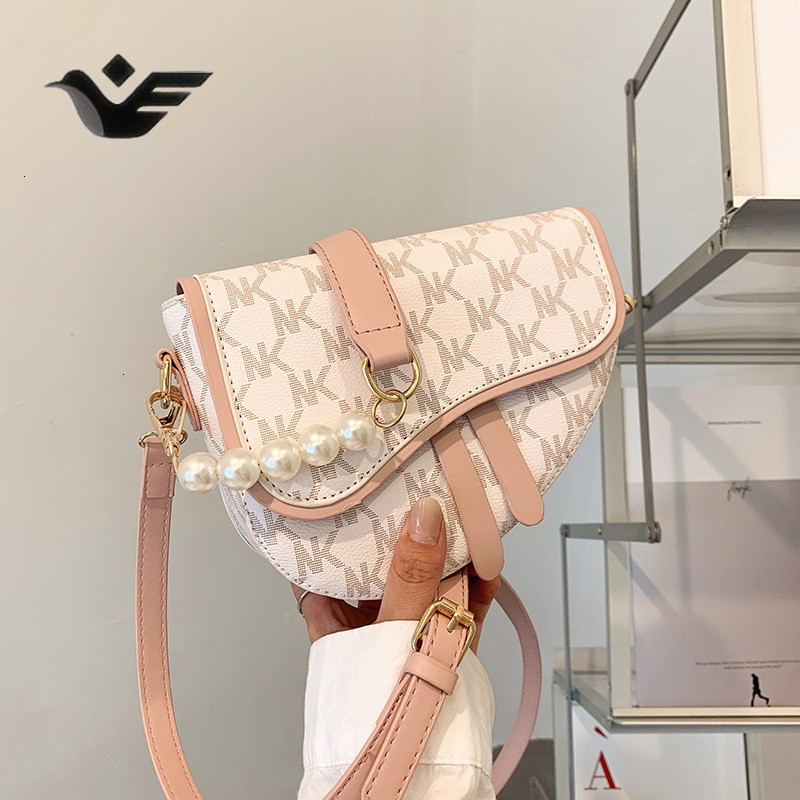 Feiyan Free Shipping New Designer Bag Niche Designer Bag 2025 Women's Summer Versatile Crossbody Shoulder Underarm Bag Fashion Saddle Bag