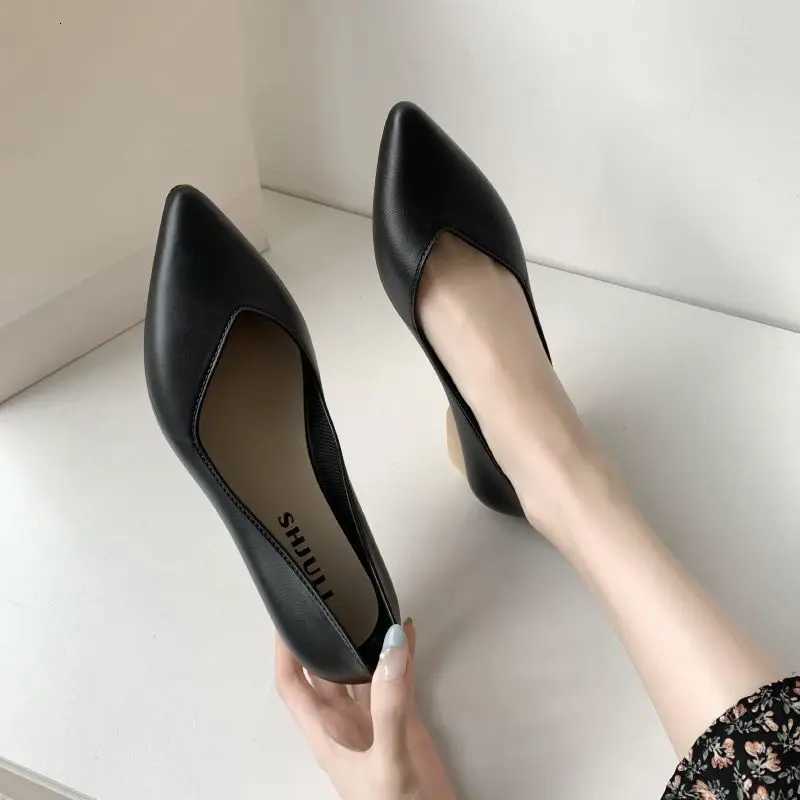 Womens Summer Footwear Black Shoes For Woman 2024 Luxury Leather Casual Pointed Toe Low Heel Elegant Office On Sale E Dress 39 W250910
