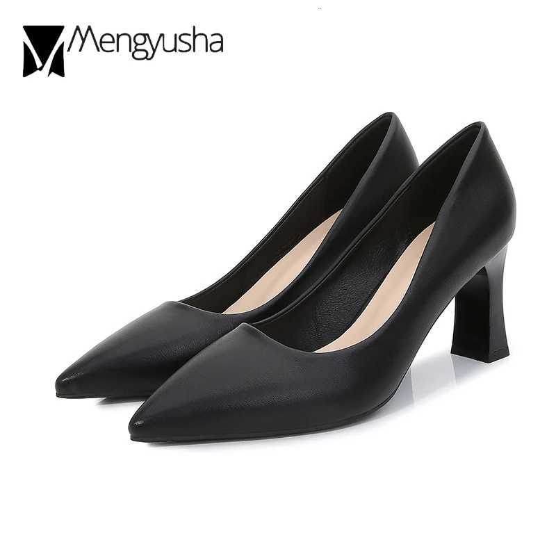 Champagne Gold Pumps Woman 7cm Strange High Heels Ladies Solid Leather Bridal Shoes Princess Stewardess Dress Pumps Big Size 43 W250910