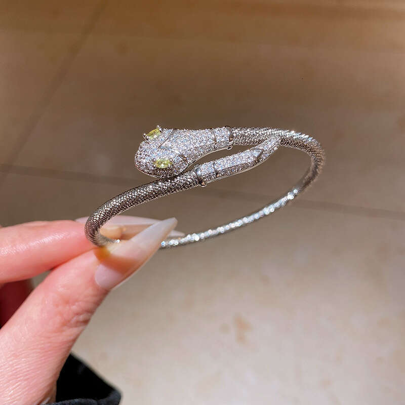 Gold Tone Full Diamond Luxury Jewelry Classic Super Flash Adjustable Butterfly Sun 4-Leaf Clover Bracelet Moissanite Designer Bracelet Single Row Tenn
