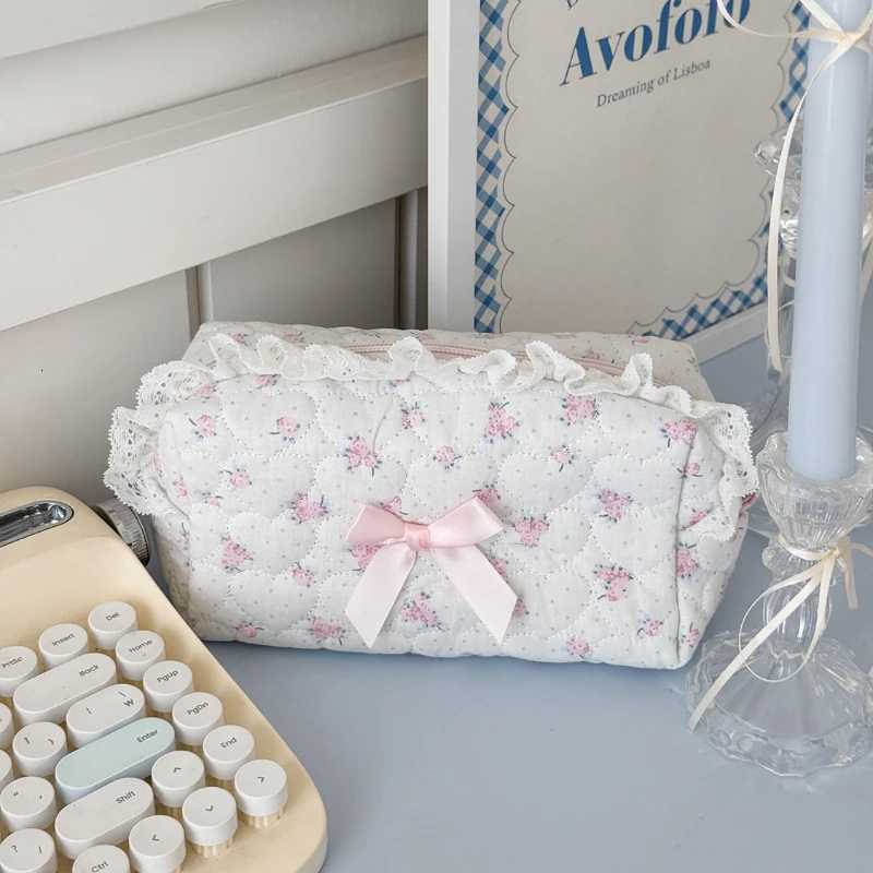 Bow Floral Women Quilted Cotton Cosmetic Bag Sweet Versatile Female Storage Bag Clutch Portable Commuter Ladies Purse HandbagsXJ250910