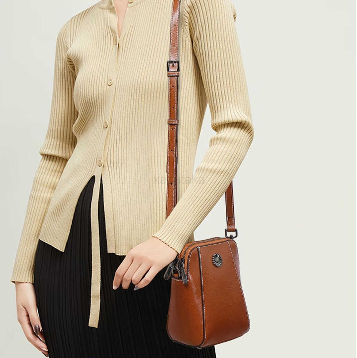 Leather BagSmall Crossbody Cell Phone Purse Wallet for WomenTouchscreen Phone Purse Crossbody Bag with Strap Z250910