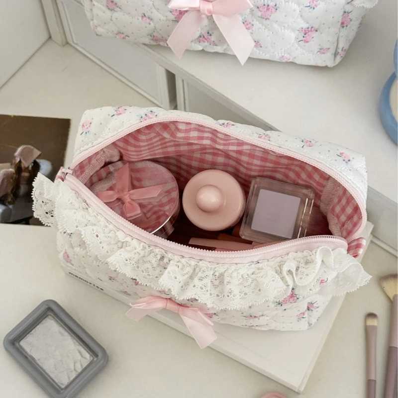 Pink Floral Bow Cosmetic Bag Cute Lace Makeup Pouch Large Capacity Women Cosmetic Organizer Storage BagsXJ250910