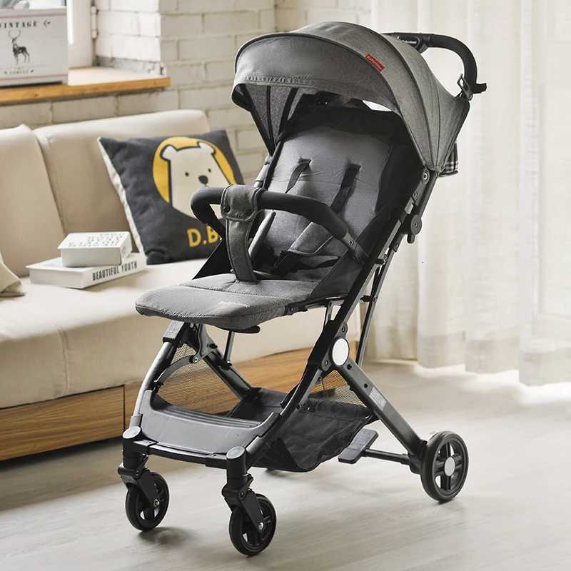 Lightweight Travel Pram fourwheel stroller Portable newborn baby foldable shockabsorbing umbrella stroller Baby Carriage W250910